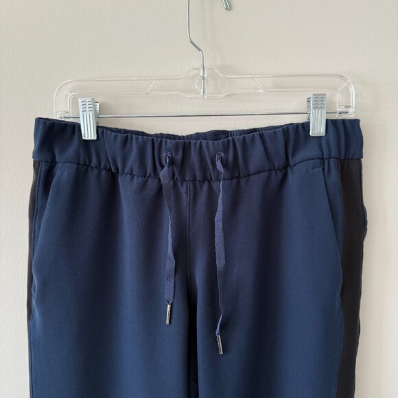 Lululemon Jogger On The Fly in Navy with Black Stripe, Size 6 - Picture 2 of 6